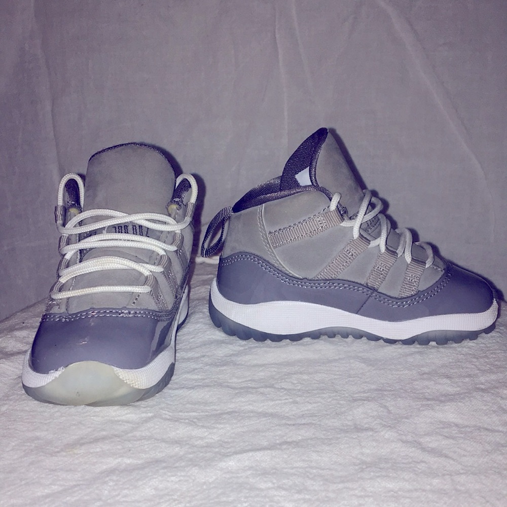 Toddler 6c Jordan 11 grey white